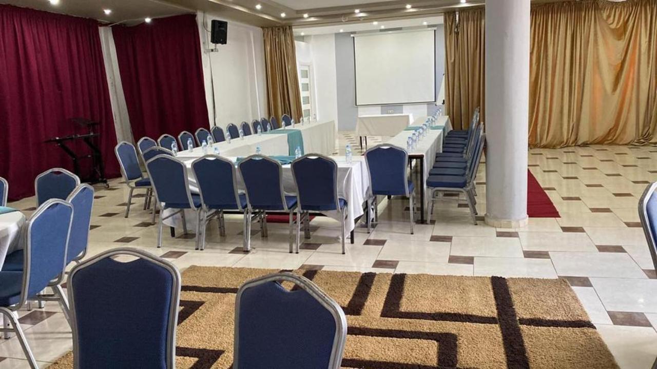 אל ג'אדידה Amwaj Hotel מראה חיצוני תמונה